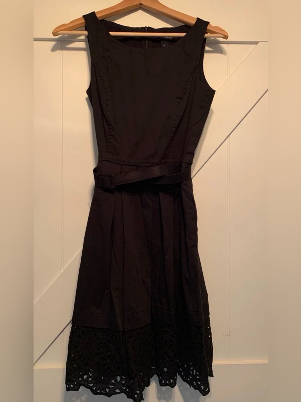 White house black market belted sleeveless fit and flare dress size 2